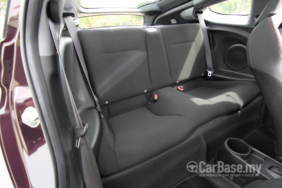 Honda CR-Z ZF1 Facelift (2013) Interior