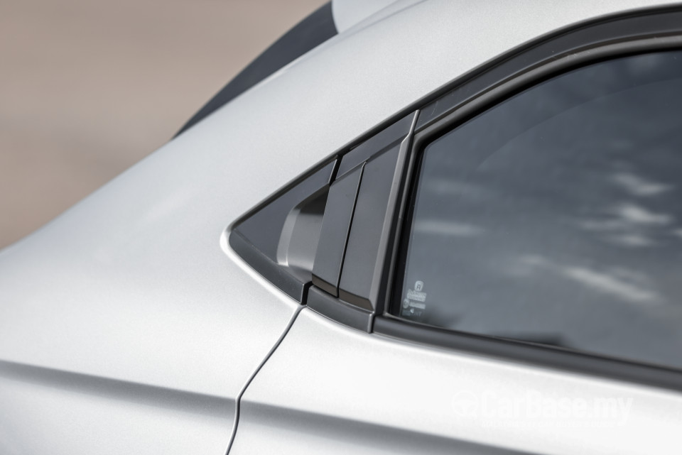 Honda HR-V RV (2022) Exterior