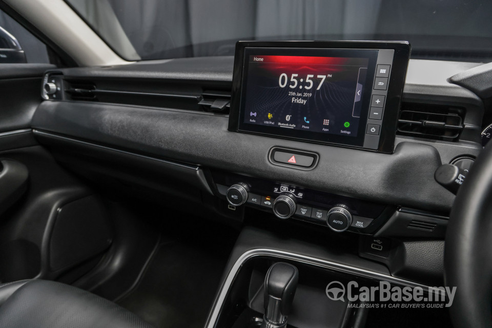 Honda HR-V RV (2022) Interior