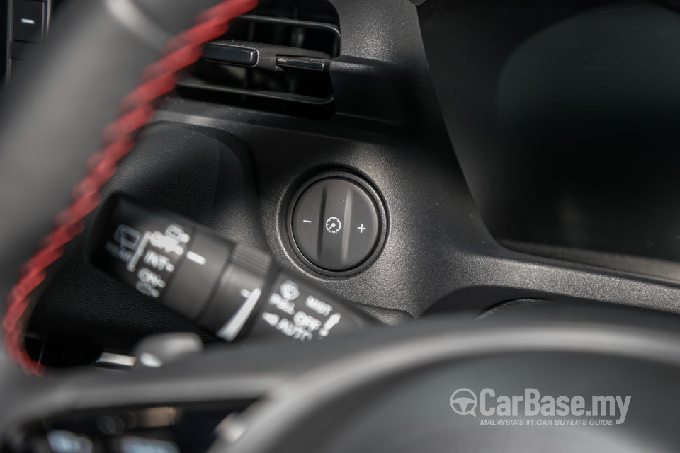 Honda HR-V RV (2022) Interior