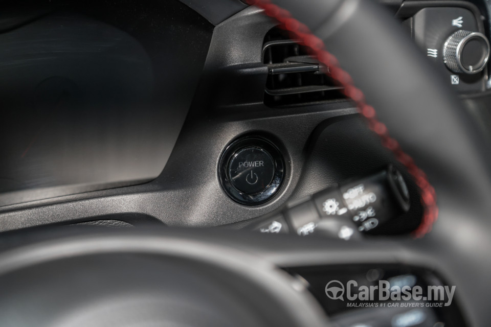 Honda HR-V RV (2022) Interior