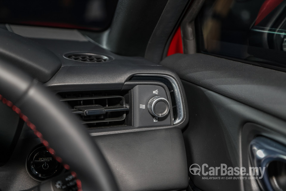 Honda HR-V RV (2022) Interior