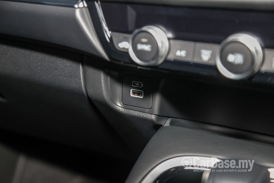 Honda HR-V RV (2022) Interior