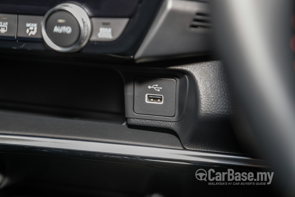 Honda HR-V RV (2022) Interior