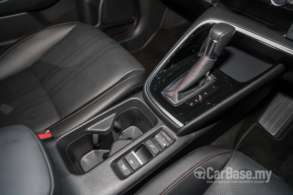 Honda HR-V RV (2022) Interior