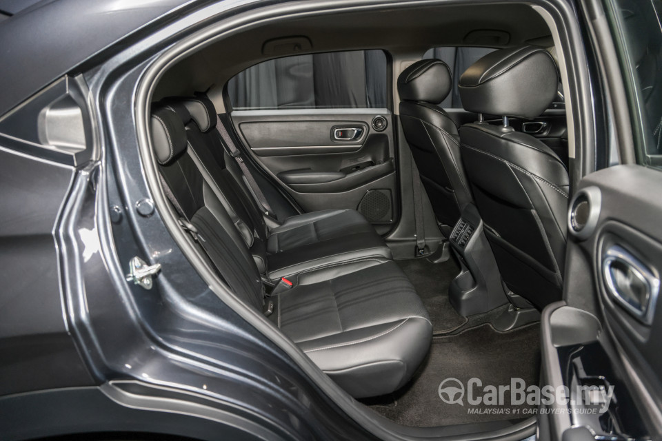 Honda HR-V RV (2022) Interior