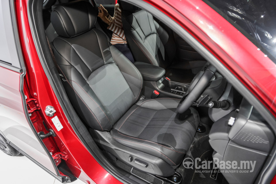 Honda HR-V RV (2022) Interior