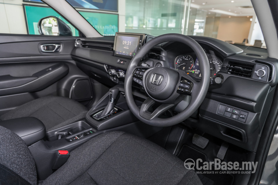 Honda HR-V RV (2022) Interior