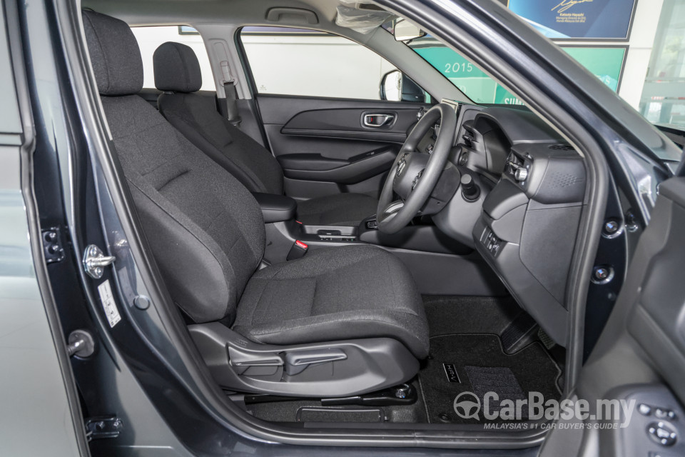 Honda HR-V RV (2022) Interior