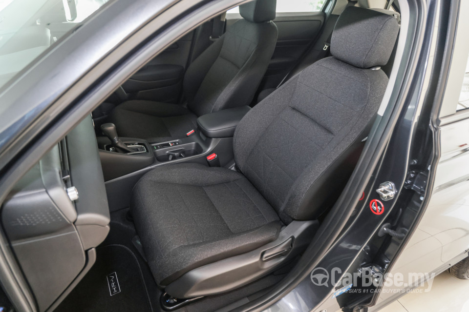 Honda HR-V RV (2022) Interior