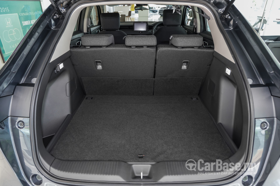 Honda HR-V RV (2022) Interior