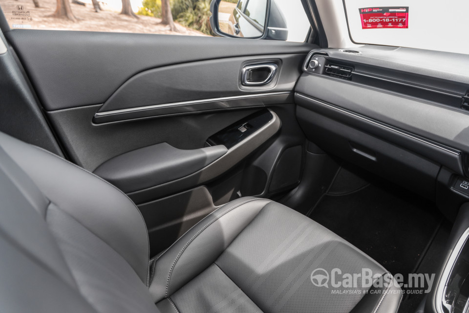 Honda HR-V RV (2022) Interior