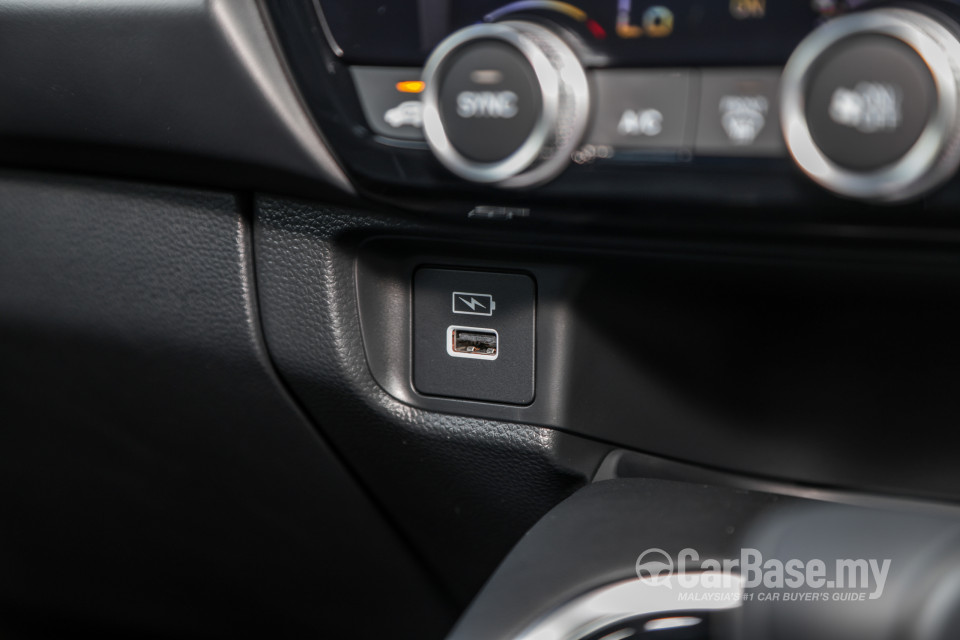 Honda HR-V RV (2022) Interior