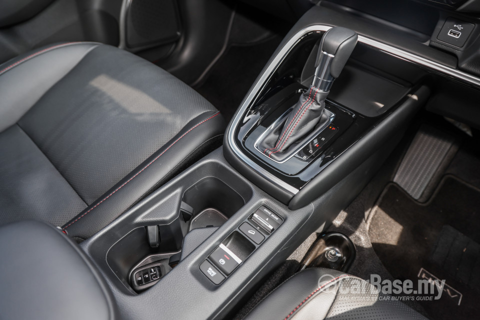 Honda HR-V RV (2022) Interior