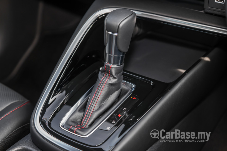Honda HR-V RV (2022) Interior