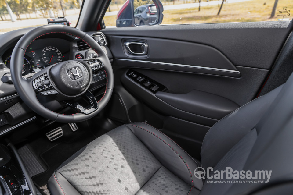 Honda HR-V RV (2022) Interior