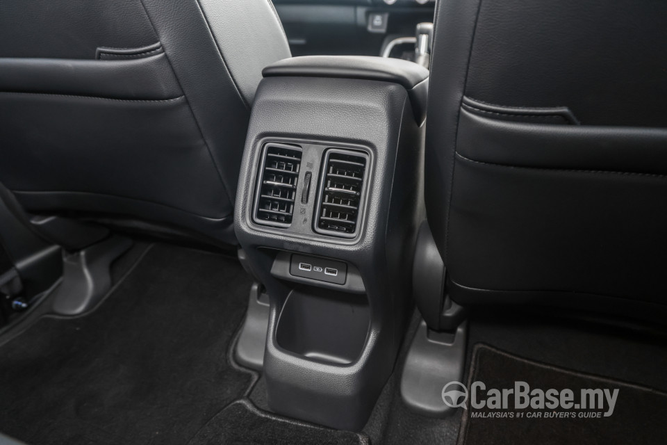 Honda HR-V RV (2022) Interior