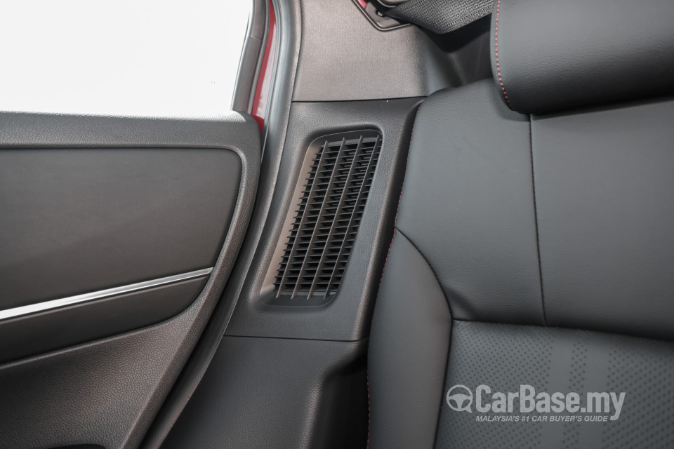Honda HR-V RV (2022) Interior