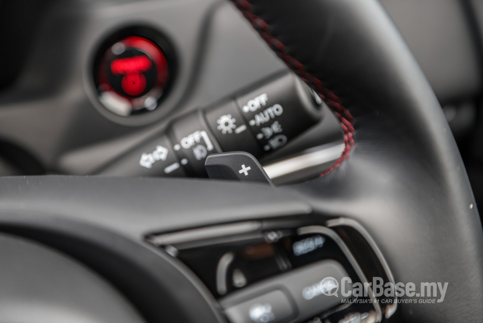 Honda HR-V RV (2022) Interior
