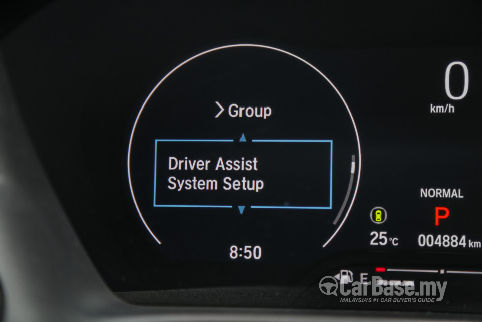 Honda HR-V RV (2022) Interior
