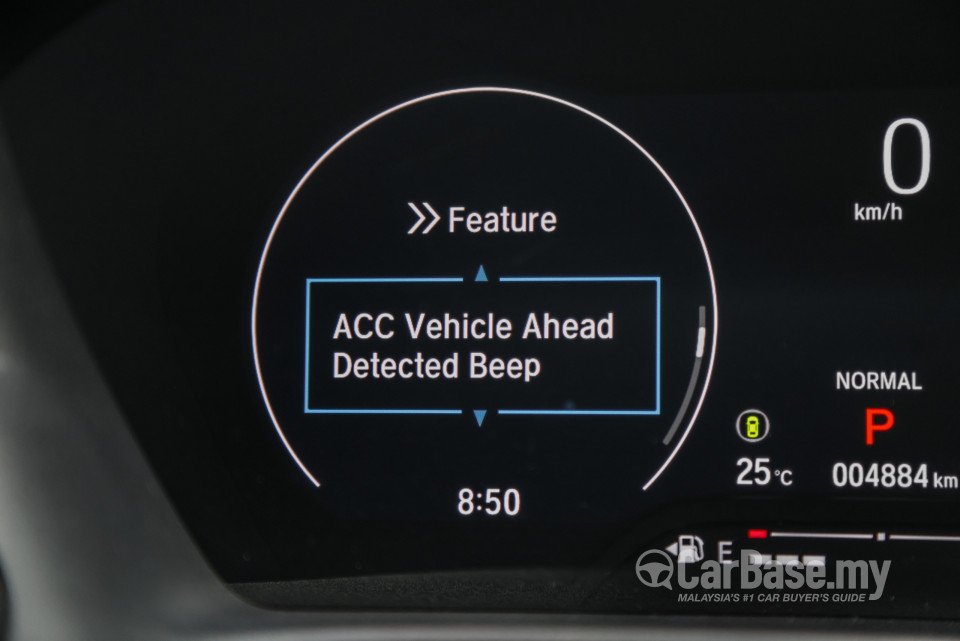 Honda HR-V RV (2022) Interior