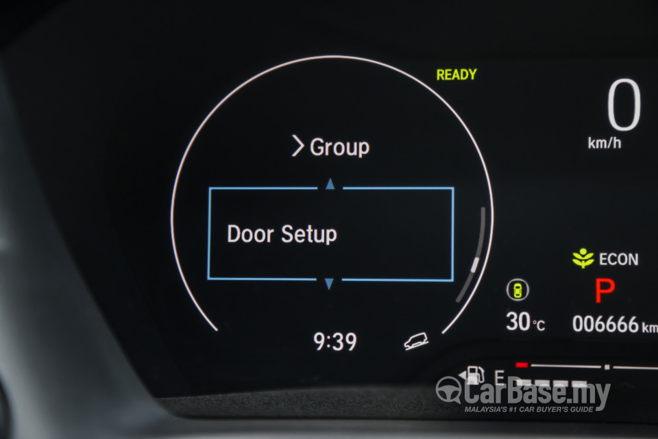 Honda HR-V RV (2022) Interior