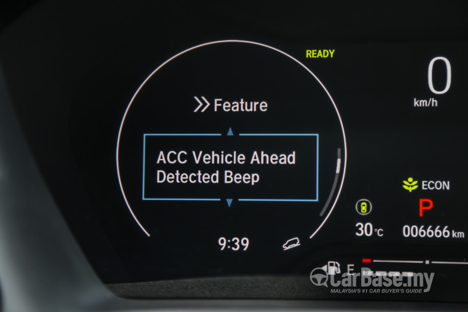 Honda HR-V RV (2022) Interior