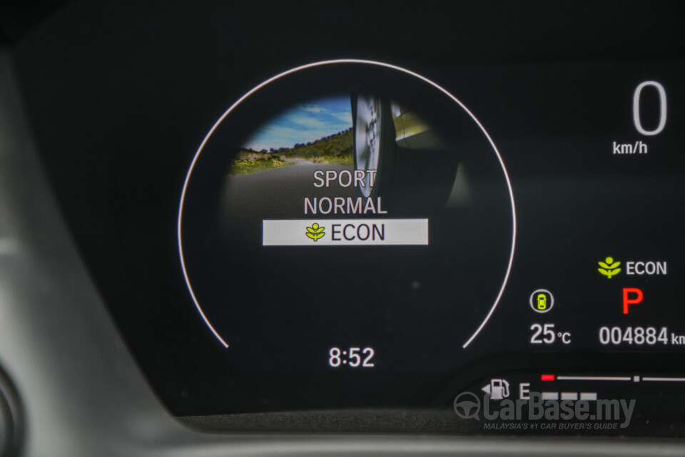 Honda HR-V RV (2022) Interior