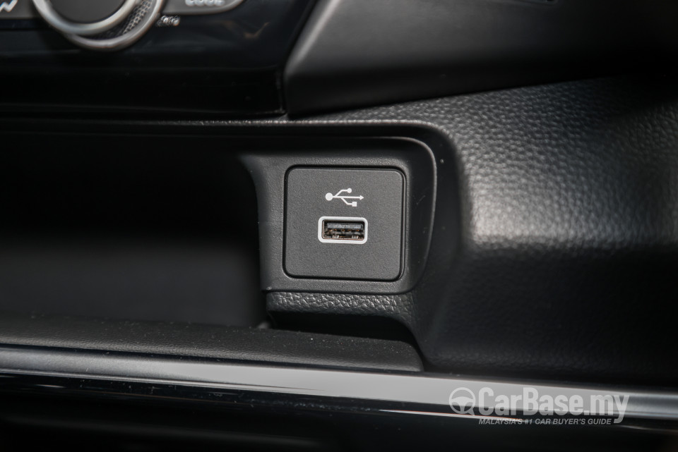 Honda HR-V RV (2022) Interior