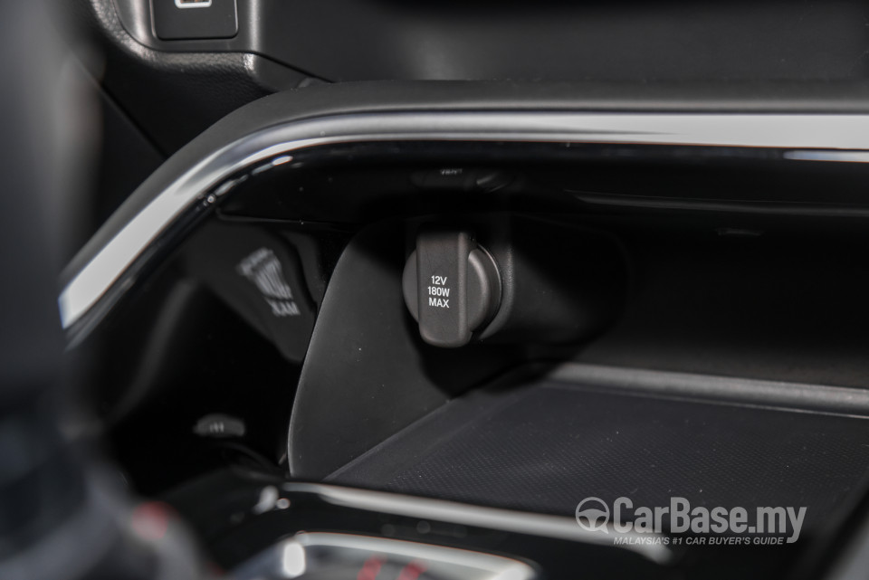 Honda HR-V RV (2022) Interior