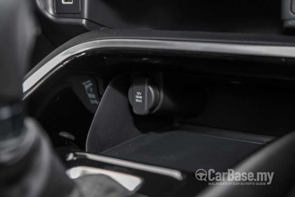 Honda HR-V RV (2022) Interior