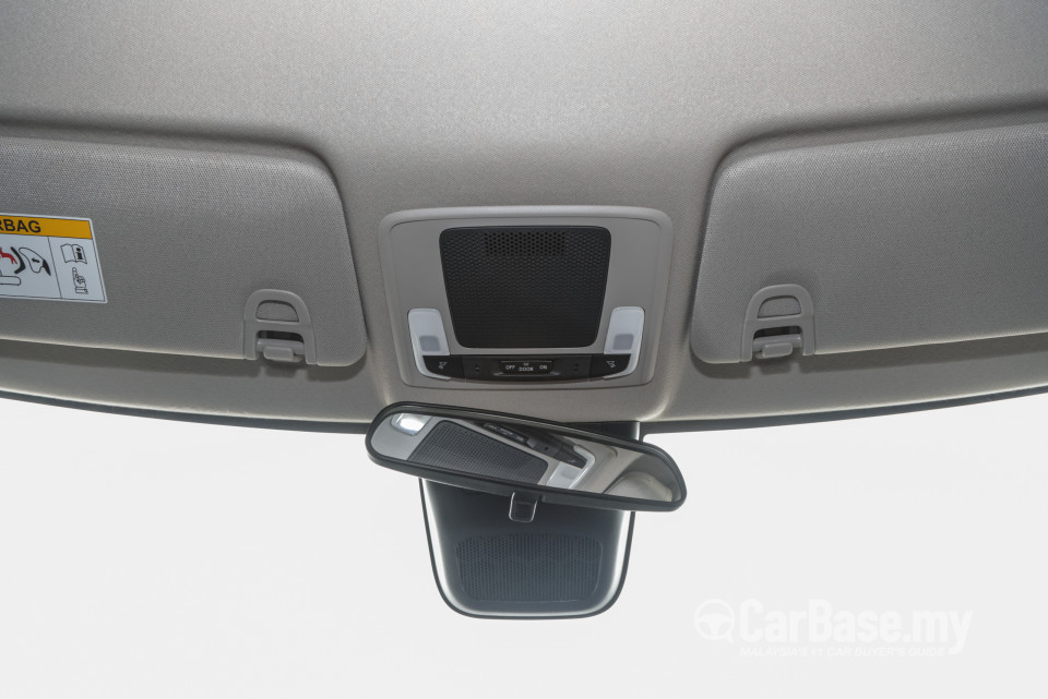 Honda HR-V RV (2022) Interior