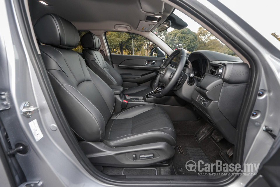 Honda HR-V RV (2022) Interior