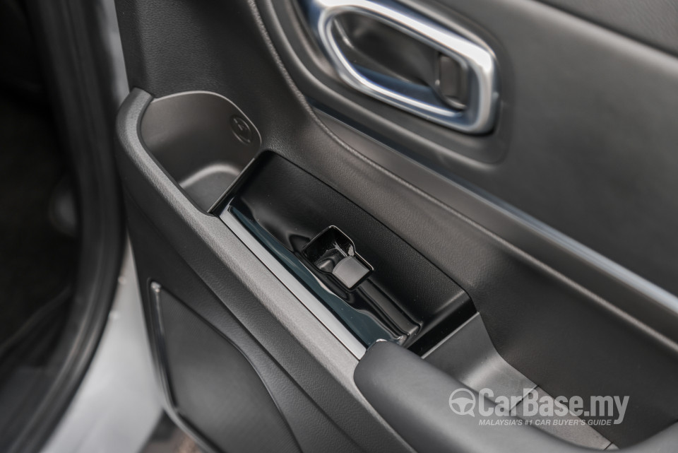Honda HR-V RV (2022) Interior