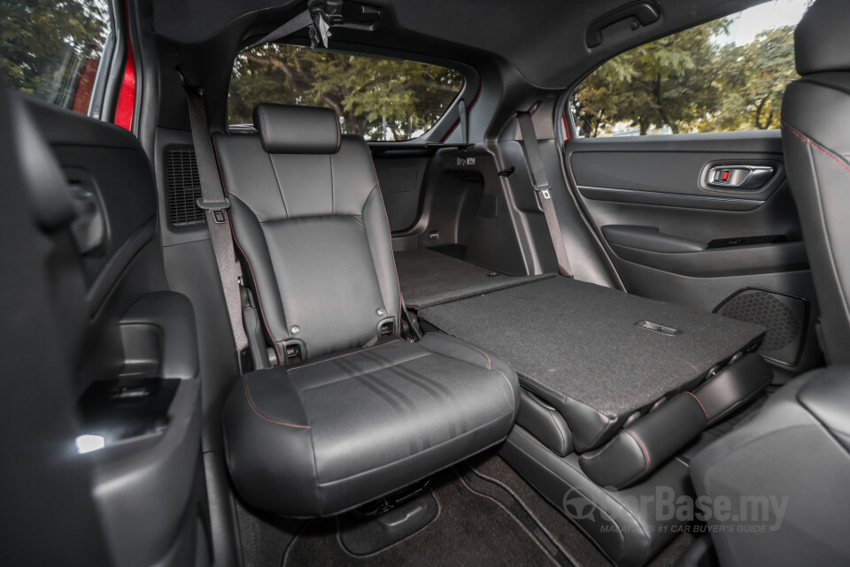 Honda HR-V RV (2022) Interior