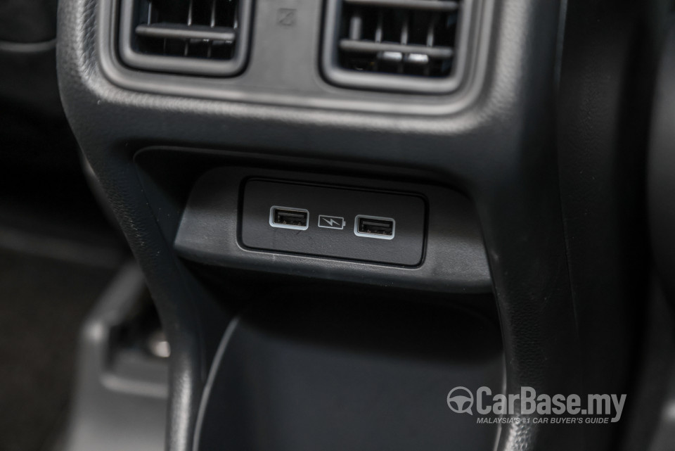 Honda HR-V RV (2022) Interior