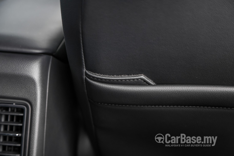 Honda HR-V RV (2022) Interior