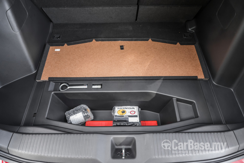 Honda HR-V RV (2022) Interior