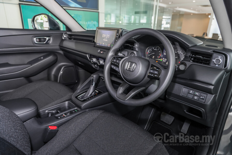 Honda HR-V RV (2022) Interior