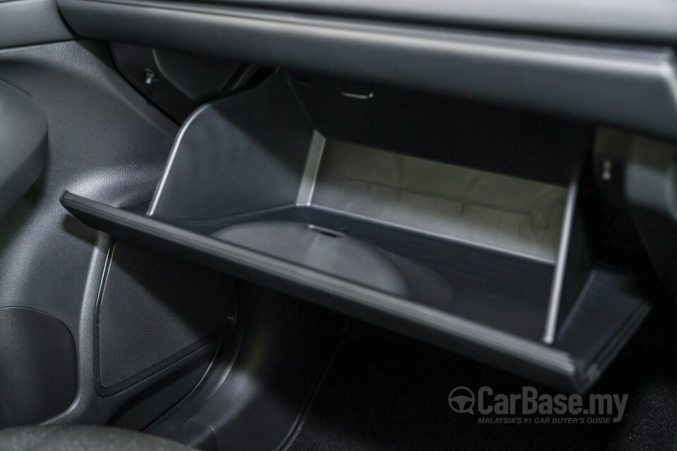 Honda HR-V RV (2022) Interior