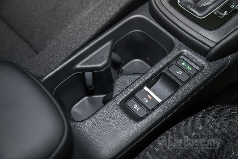 Honda HR-V RV (2022) Interior