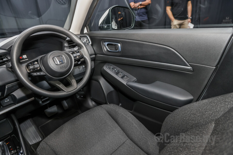 Honda HR-V RV (2022) Interior