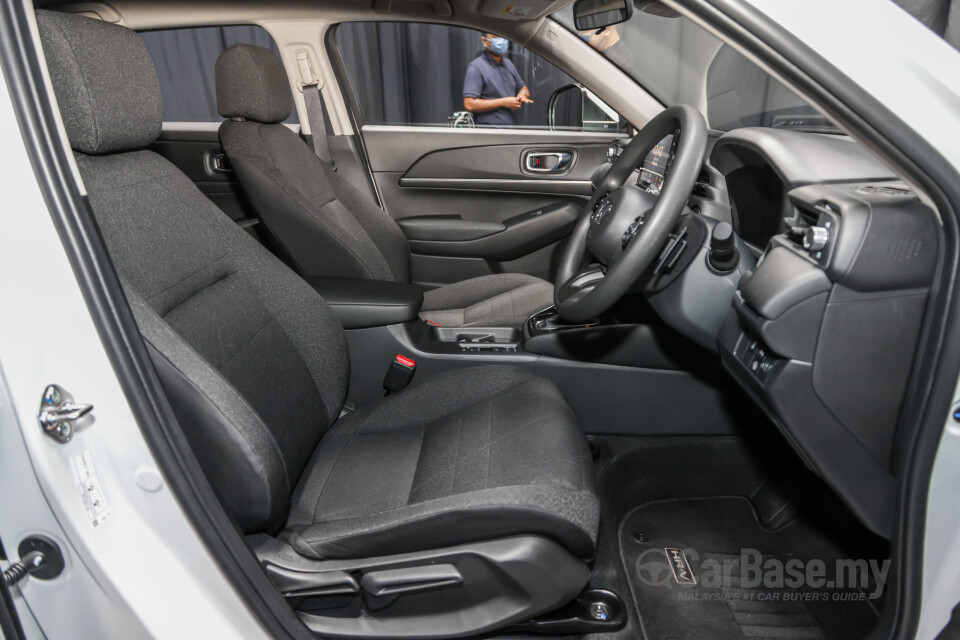 Honda HR-V RV (2022) Interior
