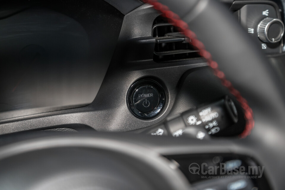 Honda HR-V RV (2022) Interior