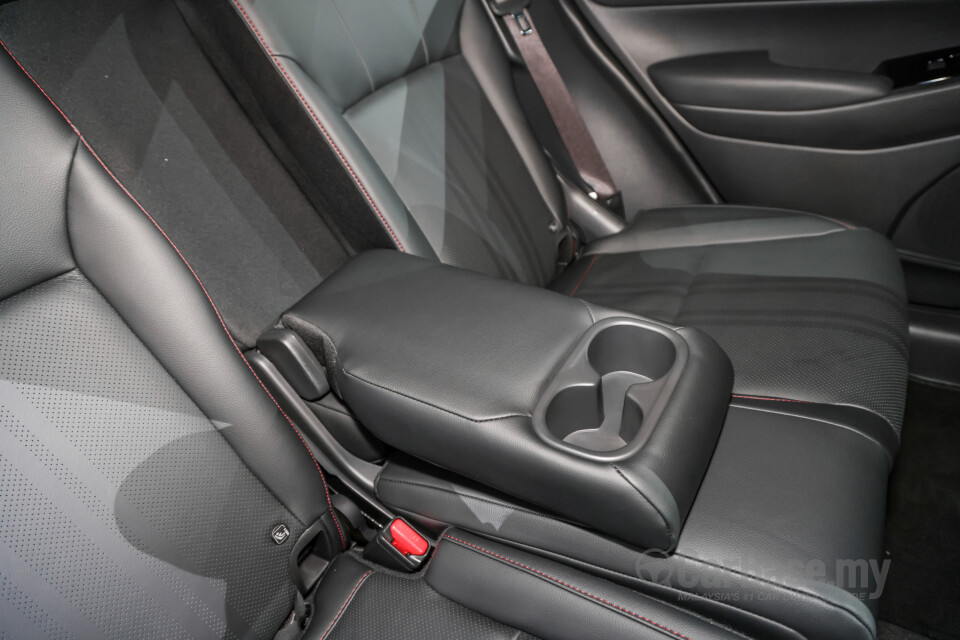Honda HR-V RV (2022) Interior
