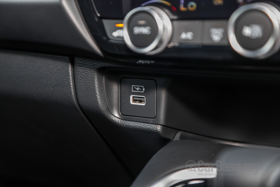 Honda HR-V RV (2022) Interior