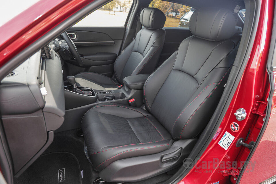 Honda HR-V RV (2022) Interior