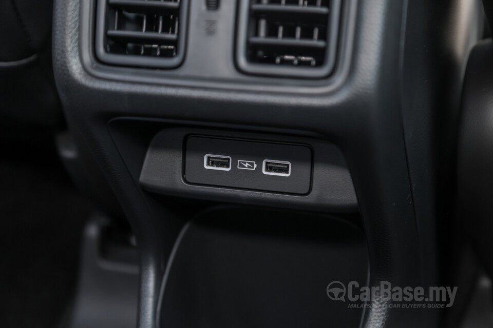 Honda HR-V RV (2022) Interior