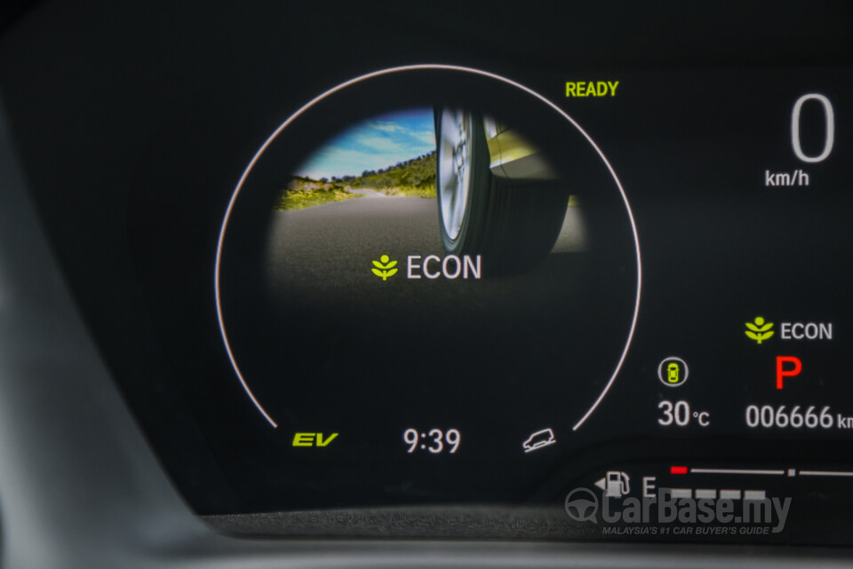 Honda HR-V RV (2022) Interior