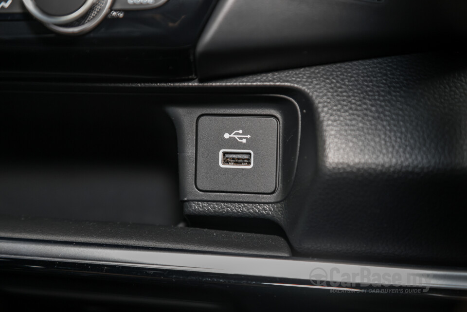 Honda HR-V RV (2022) Interior